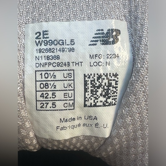 NWOB New Balance W990GL5 Running
Shoes Grey/Castlerock Suede/Mesh size 10 1/2 - Picture 11 of 12